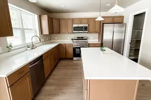 426 Village Ln, Ripon, WI 54971 - Photo 5