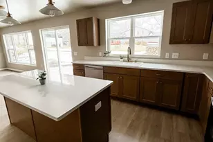 426 Village Ln, Ripon, WI 54971 - Photo 7