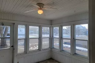 111 E Beacon Ave, New London, WI 54961 - Photo 3