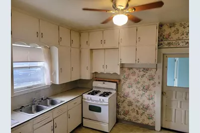 111 E Beacon Avenue, New London, WI 54961 - Photo 19