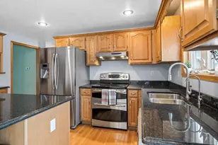 1919 Sagebrush Way, Green Bay, WI 54311 - Photo 5