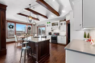 1626 Steiner Ln, Green Bay, WI 54303 - Photo 13