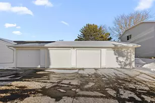 49 University Dr, Fond du Lac, WI 54935 - Photo 15