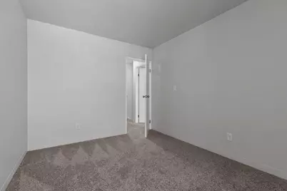 906 Georgia Street, Oshkosh, WI 54902 - Photo 15