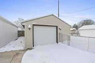 342 E 9th St, Fond du Lac, WI 54935 - Photo 5