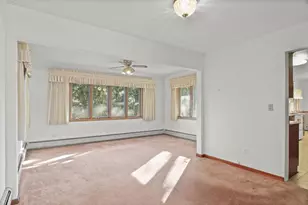 453 Clifden Dr, Madison, WI 53711 - Photo 17