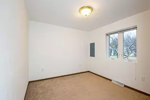 1871 Nature's Way, Menasha, WI 54952 - Photo 15