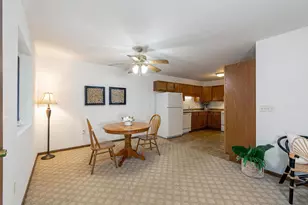 1871 Nature's Way, Menasha, WI 54952 - Photo 7