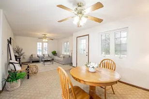 1871 Nature's Way, Menasha, WI 54952 - Photo 5
