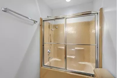 1325 S Westhaven Drive, Oshkosh, WI 54904 - Photo 39