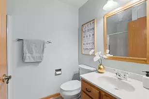 1325 S Westhaven Dr, Oshkosh, WI 54904 - Photo 25