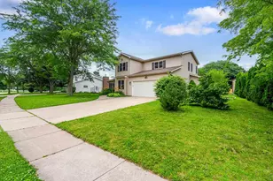 1325 S Westhaven Dr, Oshkosh, WI 54904 - Photo 53