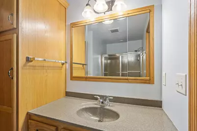 1325 S Westhaven Drive, Oshkosh, WI 54904 - Photo 35