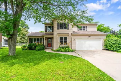 1325 S Westhaven Drive, Oshkosh, WI 54904 - Photo 1