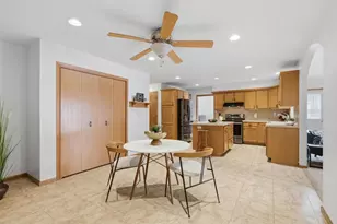 1325 S Westhaven Dr, Oshkosh, WI 54904 - Photo 7