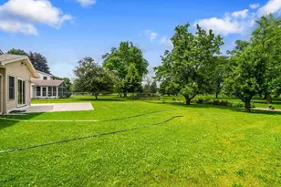 1325 S Westhaven Dr, Oshkosh, WI 54904 - Photo 3