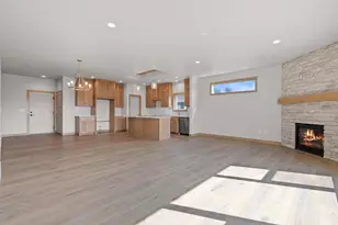 726 Tambour Ct, De Pere, WI 54115 - Photo 23