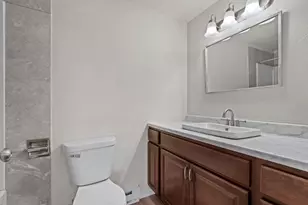 2130 Elm View Dr, Ashwaubenon, WI 54304 - Photo 21