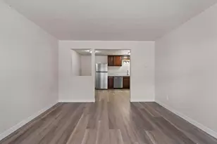 2130 Elm View Dr, Ashwaubenon, WI 54304 - Photo 3