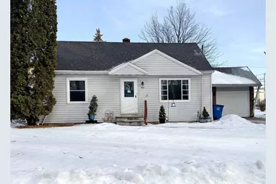 464 Cottage Grove Avenue, Ashwaubenon, WI 54304 - Photo 1