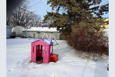 464 Cottage Grove Avenue, Ashwaubenon, WI 54304 - Photo 5