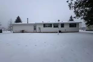 106 W Baehr St, Cecil, WI 54111 - Photo 5