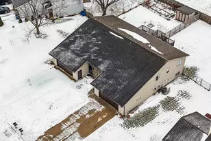 2766 Aquarius Rd, Green Bay, WI 54311 - Photo 3