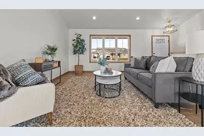 2041 Bear Paw Trail, Kaukauna, WI 54130 - Photo 15