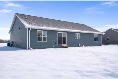 2041 Bear Paw Trail, Kaukauna, WI 54130 - Photo 5