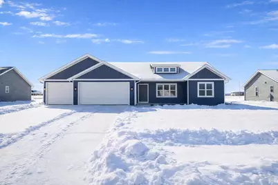 2041 Bear Paw Trail, Kaukauna, WI 54130 - Photo 3