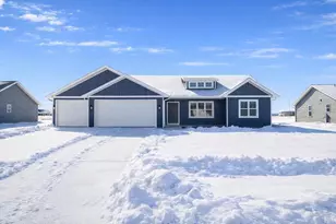 2041 Bear Paw Trail, Kaukauna, WI 54130 - Photo 3