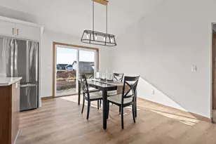 2041 Bear Paw Trail, Kaukauna, WI 54130 - Photo 13