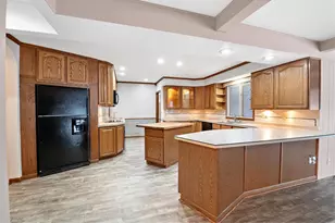 1076 Ernst Dr, Green Bay, WI 54304 - Photo 17