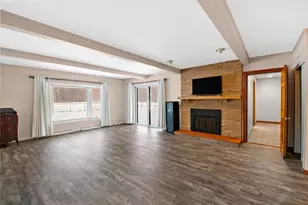 1076 Ernst Dr, Green Bay, WI 54304 - Photo 11