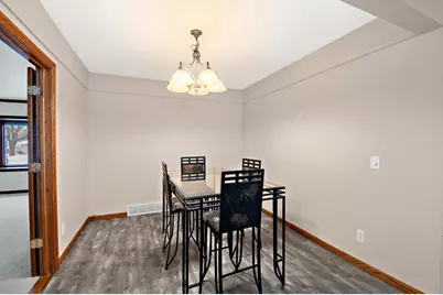 1076 Ernst Drive, Green Bay, WI 54304 - Photo 9