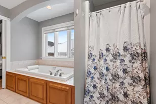 1228 Gail Dr, Green Bay, WI 54311 - Photo 27