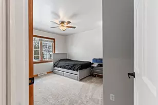 1228 Gail Dr, Green Bay, WI 54311 - Photo 31