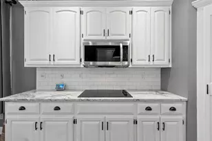 1228 Gail Dr, Green Bay, WI 54311 - Photo 15