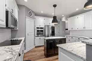 1228 Gail Dr, Green Bay, WI 54311 - Photo 13