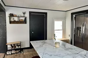 705 W North Water St, New London, WI 54981 - Photo 5