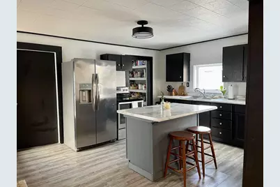 705 W North Water Street, New London, WI 54981 - Photo 3