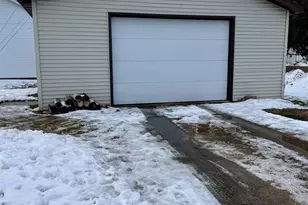 705 W North Water St, New London, WI 54981 - Photo 27