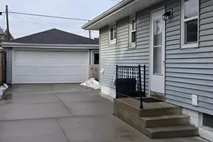 1230 S 31st St, Manitowoc, WI 54220 - Photo 25