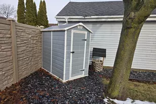 1230 S 31st St, Manitowoc, WI 54220 - Photo 5