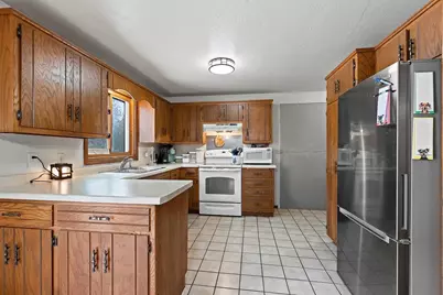 2774 Finger Road, Green Bay, WI 54311 - Photo 11