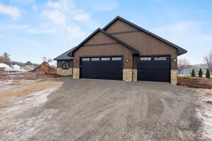 206 Abby Ln, Francis Creek, WI 54214 - Photo 3