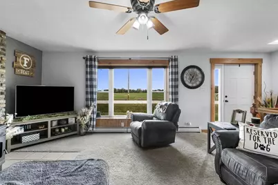 5637 Town Hall Drive, Pulaski, WI 54162 - Photo 9