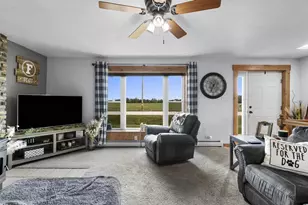 5637 Town Hall Dr, Pulaski, WI 54162 - Photo 9