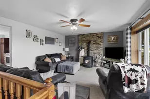 5637 Town Hall Dr, Pulaski, WI 54162 - Photo 7