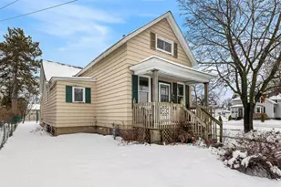 655 Gilmore St, Marinette, WI 54143 - Photo 25
